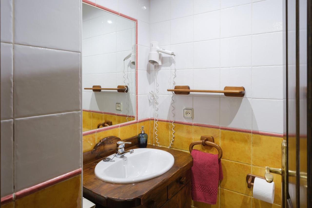El Rincon De Andrea Apartamentos Biescas  Zewnętrze zdjęcie