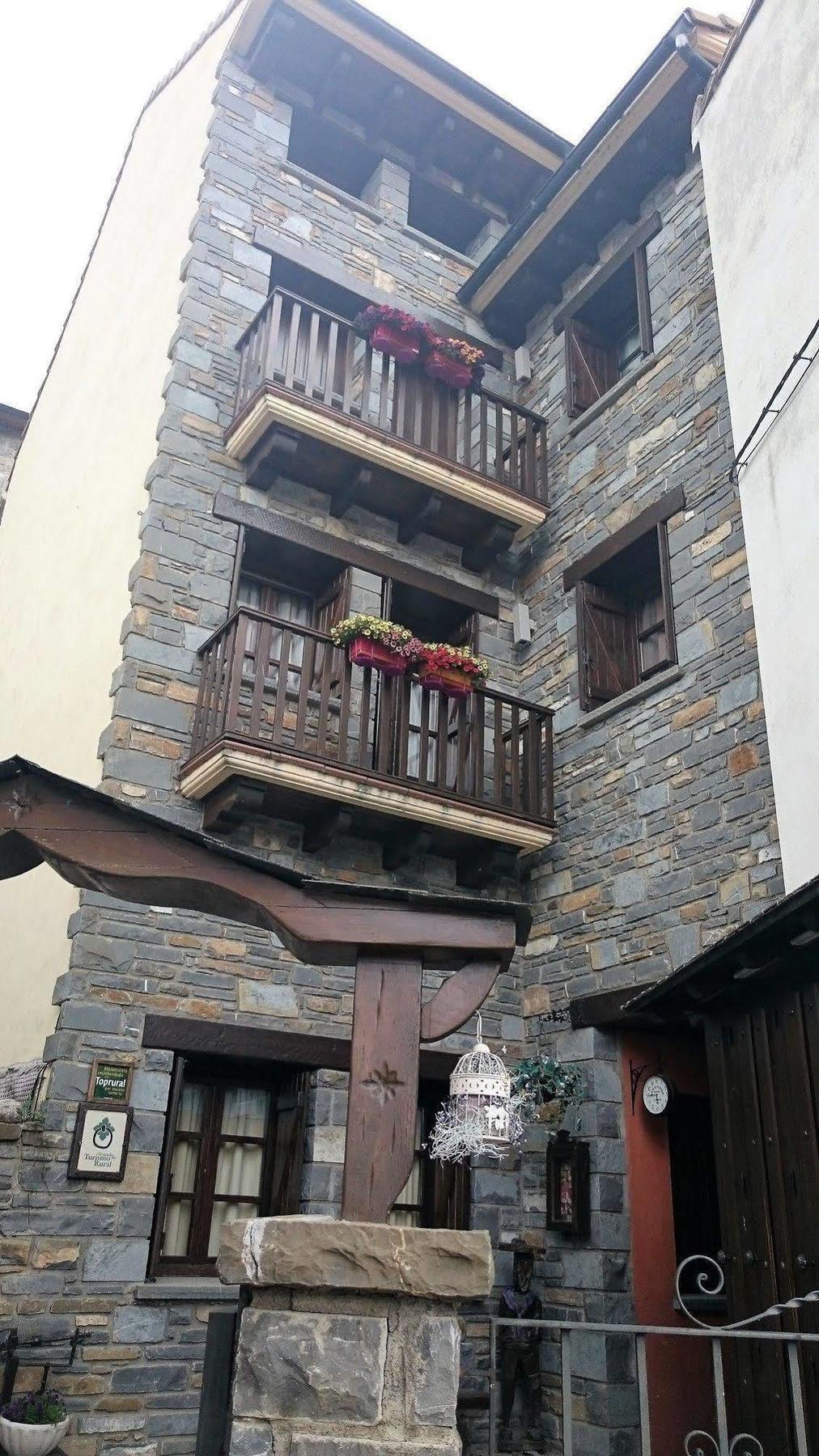 El Rincon De Andrea Apartamentos Biescas  Zewnętrze zdjęcie