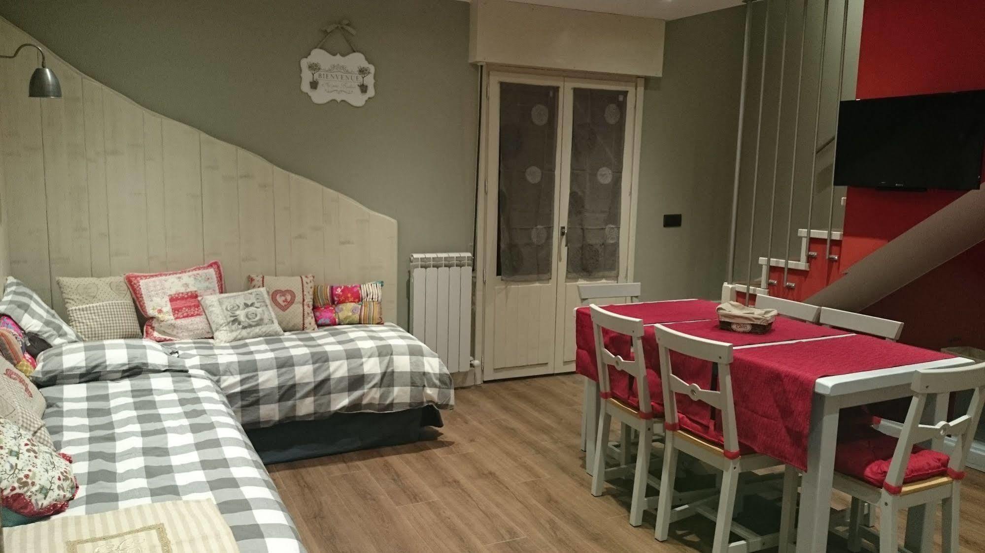 El Rincon De Andrea Apartamentos Biescas  Zewnętrze zdjęcie
