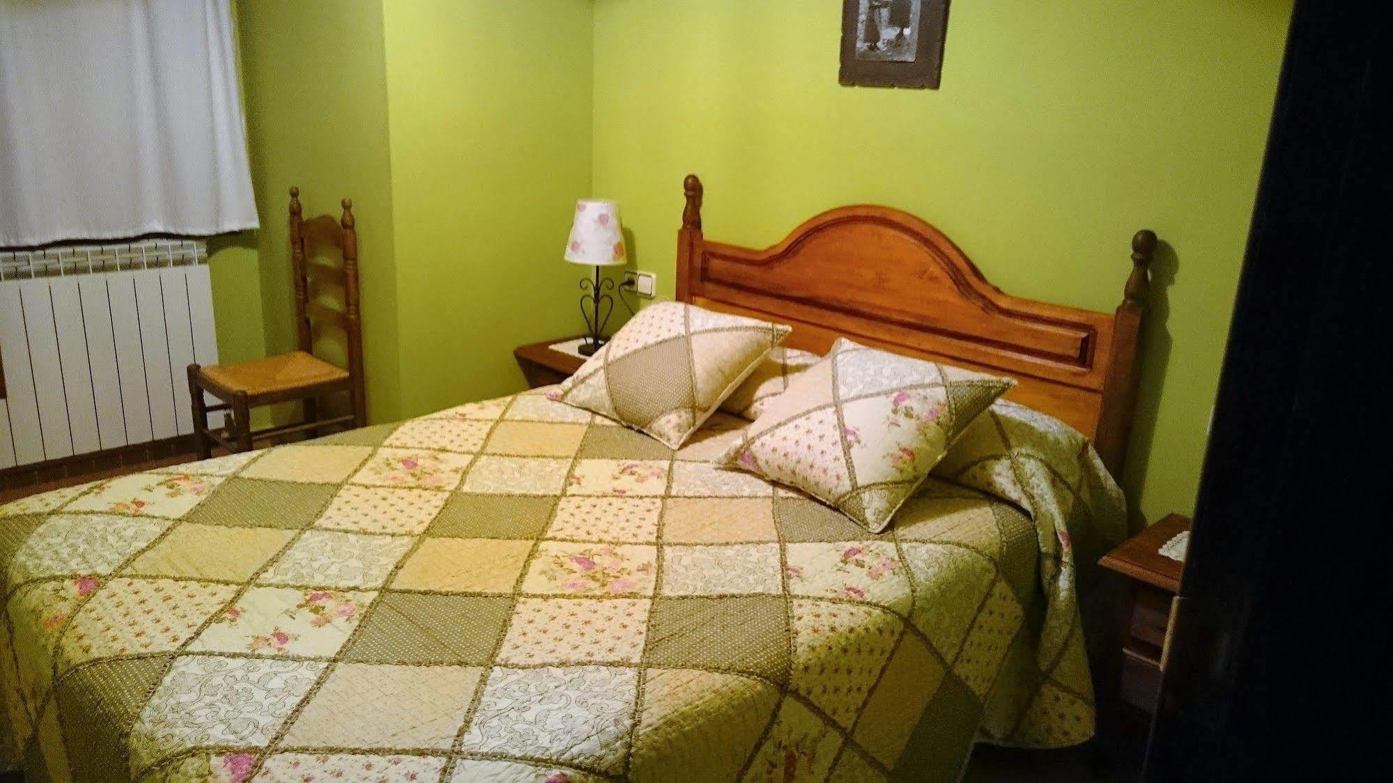 El Rincon De Andrea Apartamentos Biescas  Zewnętrze zdjęcie